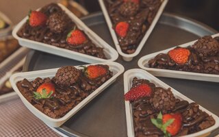 Pizza brownie de brigadeiro e morango - Dreison Medeiros.jpg