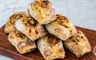 pao com escarola e queijo_mundo pao do olivier_foto leo feltran_007.jpg