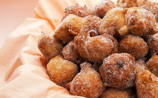 Bolinho de chuva tradicional