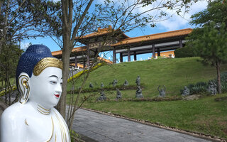 Visita ao incrível Templo Zu Lai em Cotia