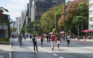 ANDAR DE BICICLETA OU SKATE NA PAULISTA AOS DOMINGOS