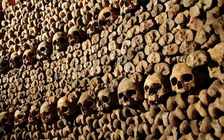 LES CATACOMBES