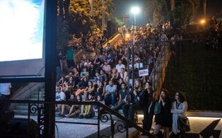 Aproveitar a programação noturna do Mirante 9 de Julho