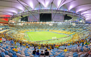 Ver um clássico carioca no Maracanã