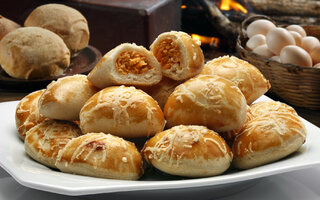 Pão com frango e catupiry