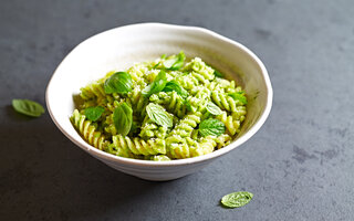 Fusilli com Ricota e Espinafre