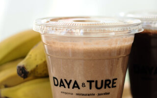 Daya & Ture - Smoothies de Banana e Cacau
