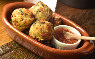 Duas Terezas - Bolinho de Arroz