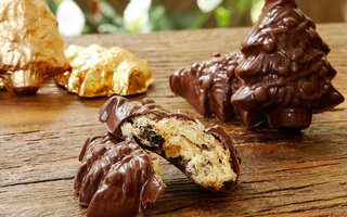 Tchocolath - Árvores de Chocolate recheadas de Panettone