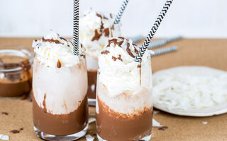 Milk-shake de Chocolate com Chantilly