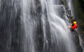 RAPEL NA CACHOEIRA, MARESIAS