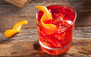 Sweet Vermouth on the Rocks with a Twist | "Feitiço do Tempo"