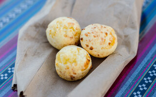 Pão de queijo com bacon