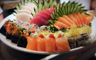 4) Zeni Sushi