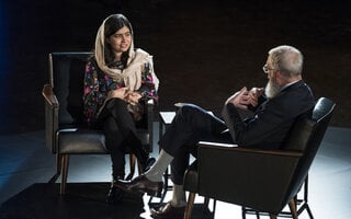 O próximo convidado dispensa apresentação com David Letterman: Malala Yousafzai | Série