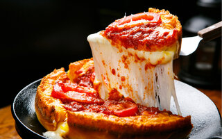 Deep Dish Pizza de Chicago (Pizza estufada)