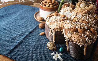 COLOMBA COM COBERTURA DE AMÊNDOAS