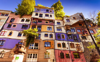 HUNDERTWASSER