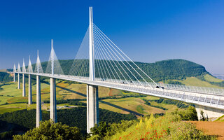 MILLAU VIADUCT (FRANÇA)