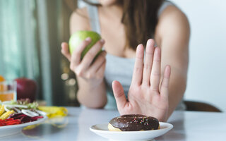 Prefira frutas a doces/sobremesas