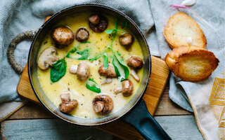 Fondue de queijo com shitake