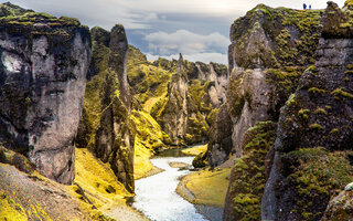 Fjaðrárgljúfur Canyon | Islândia