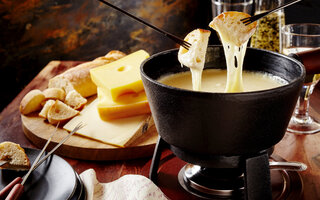 Fondue econômica de queijo