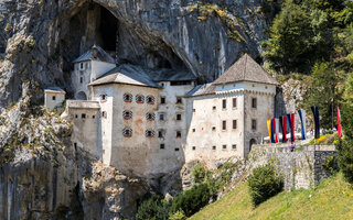 Castelo Predjama | Predjama, Eslovênia