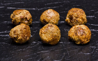 Bolinho de carne com tofu