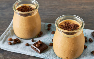 Mousse de chocolate e café