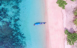 PINK SAND BEACH, BAHAMAS