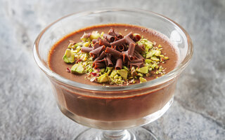 Mousse de chocolate com pistache