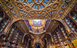 LIVRARIA LELLO E IRMÃO