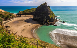 Piha Beach