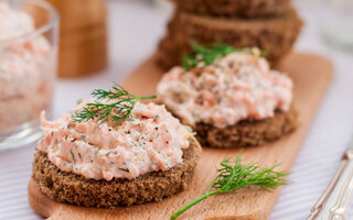 Patê Salmão com Cream Cheese