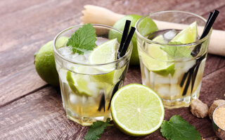 Caipirinha de Limão