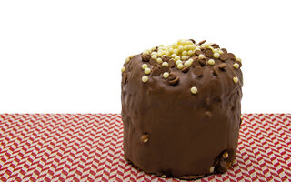 Chocotone recheado de mousse de chocolate
