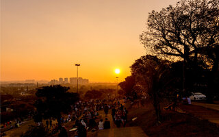 PRAÇA PÔR DO SOL