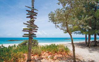 FORT ZACHARY TAYLOR BEACH