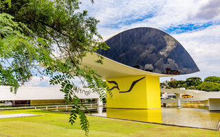 MUSEU OSCAR NIEMEYER