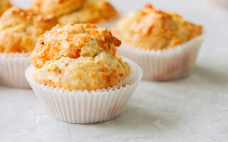 Muffin de tomate e gorgonzola