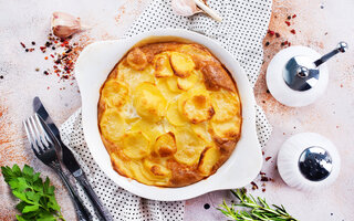 Batatas Gratinadas com Creme de Leite