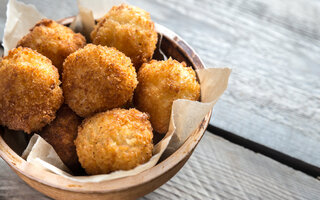 Bolinho de arroz e peru