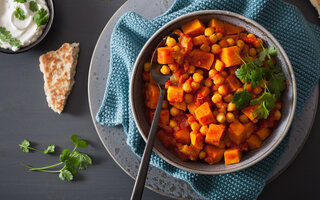 Curry de batata e grão de bico