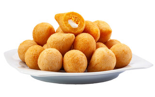 Coxinha de frango desfiado com catupiry