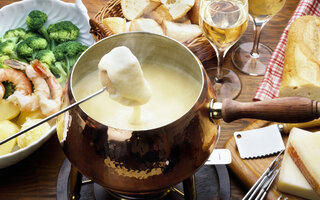 Fondue de queijo branco