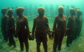 Molinere Underwater Sculpture Park | Granada