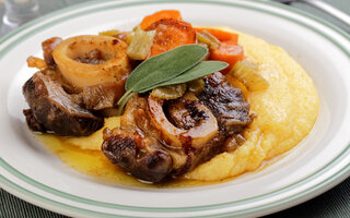 Ossobuco com polenta