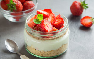 Creme de mascarpone com frutas vermelhas