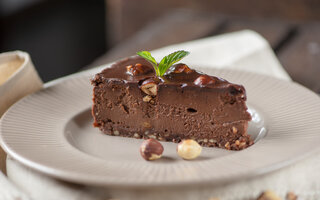 Torta de chocolate e avelã